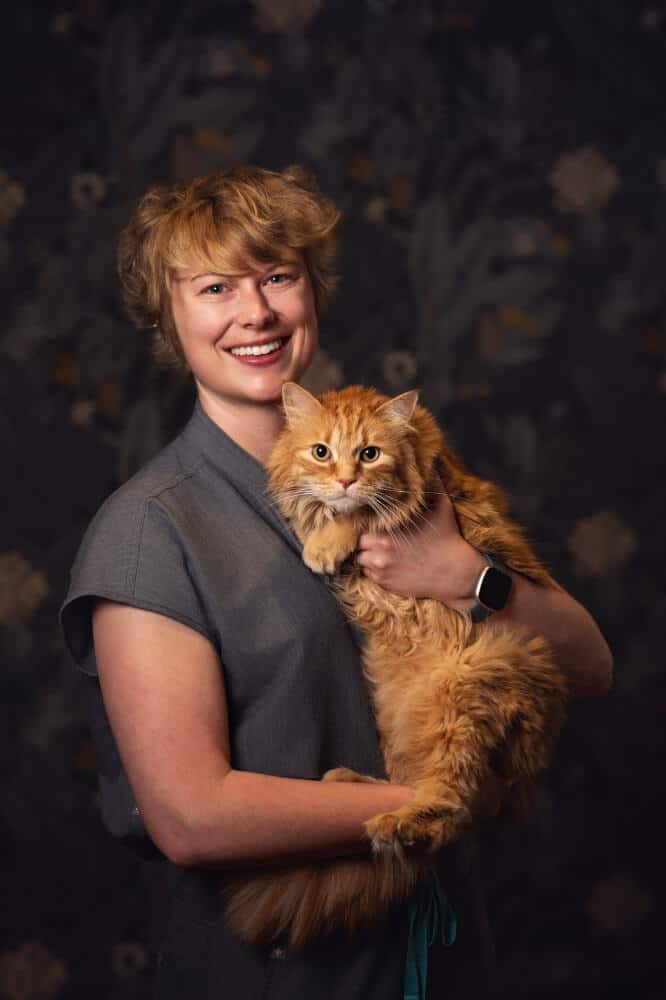 Welcome Dr. Kendra Fryburg! | Boulder Veterinarian - headshot of veterinarian in nature